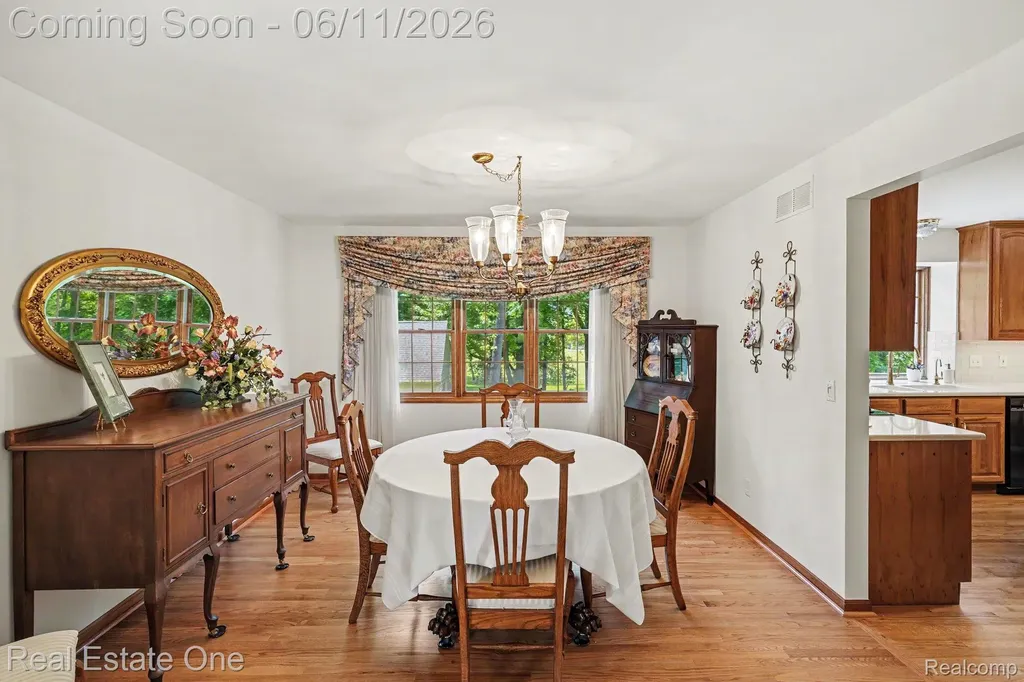 2958 Pine Needle Drive White Lake Charter Township MI 48383