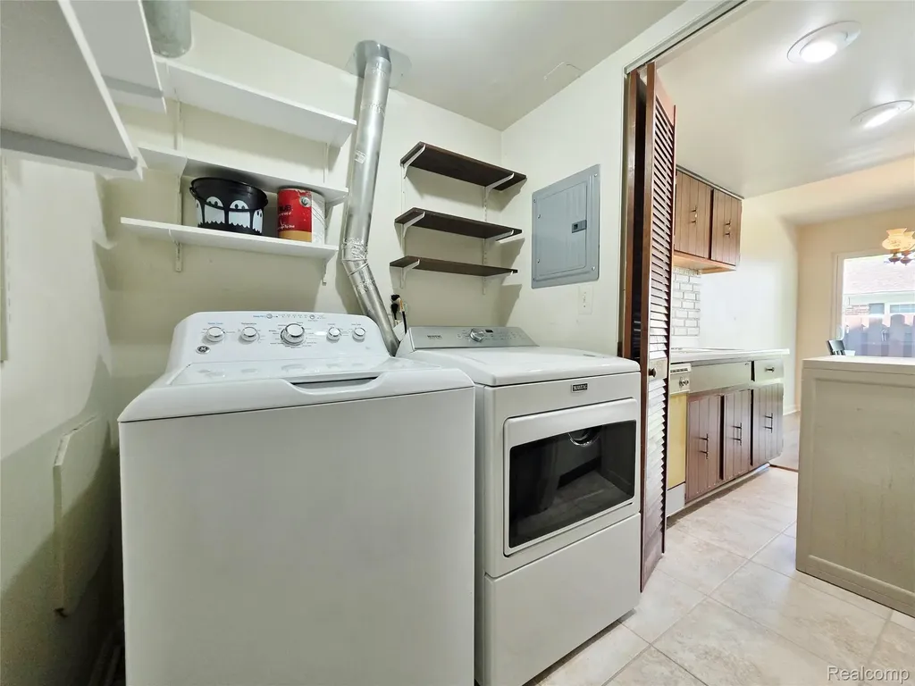 34299 Garfield Circle Fraser City MI 48026
