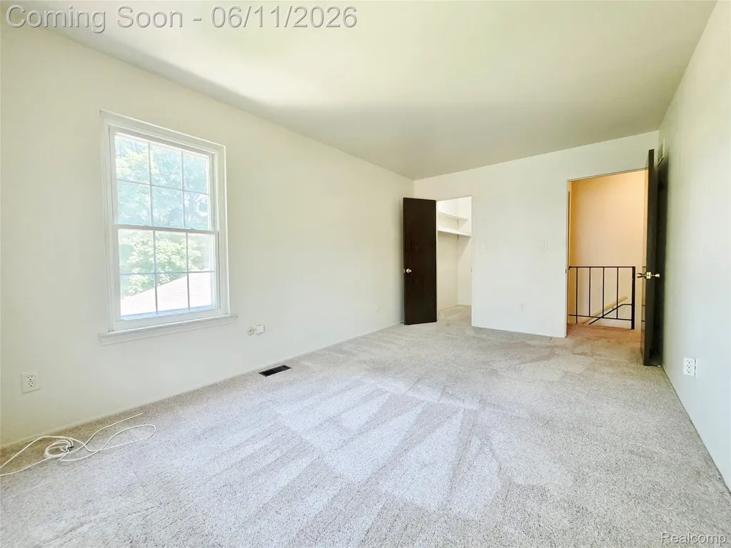 34299 W Garfield Circle Fraser City MI 48026