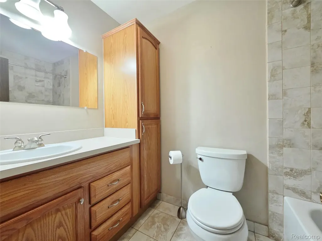 34299 Garfield Circle Fraser City MI 48026