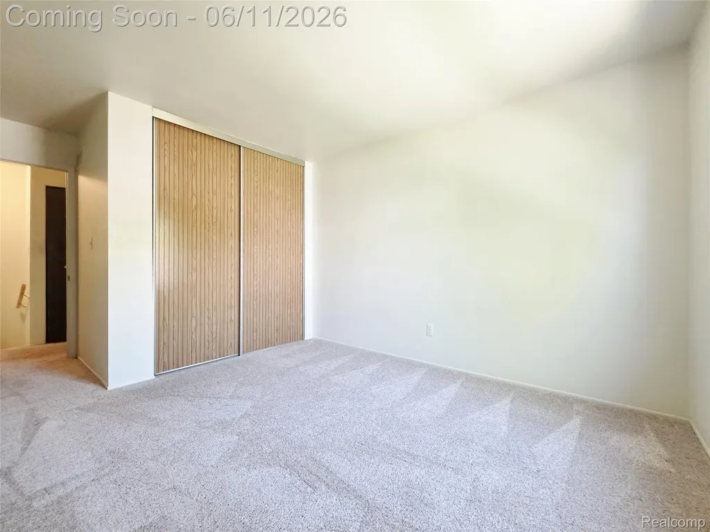 34299 W Garfield Circle Fraser City MI 48026