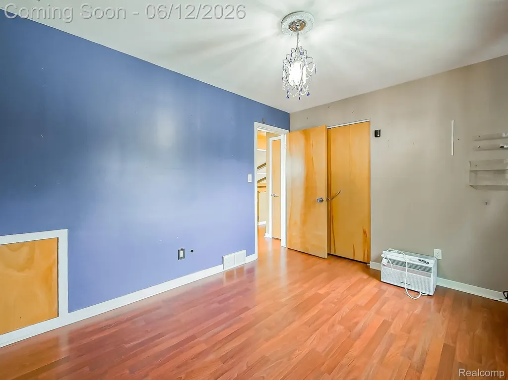 29835 Hillbrook Street Livonia City MI 48152