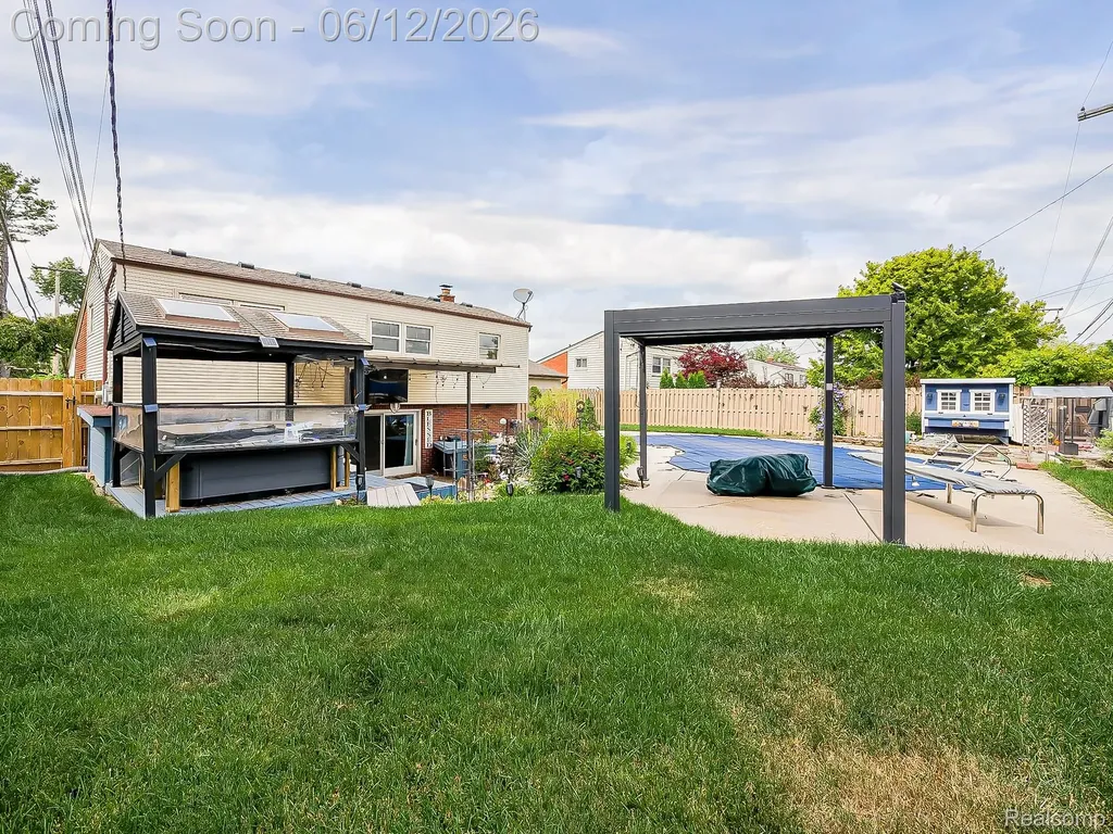 29835 Hillbrook Street Livonia City MI 48152
