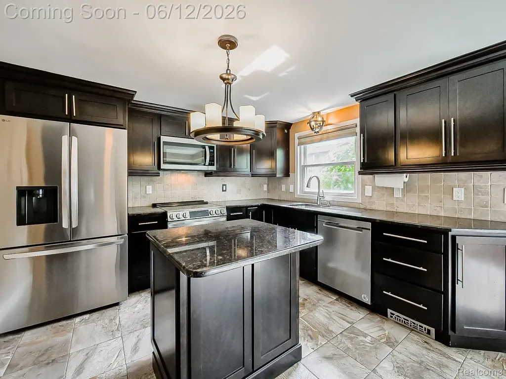 29835 Hillbrook Street Livonia City MI 48152
