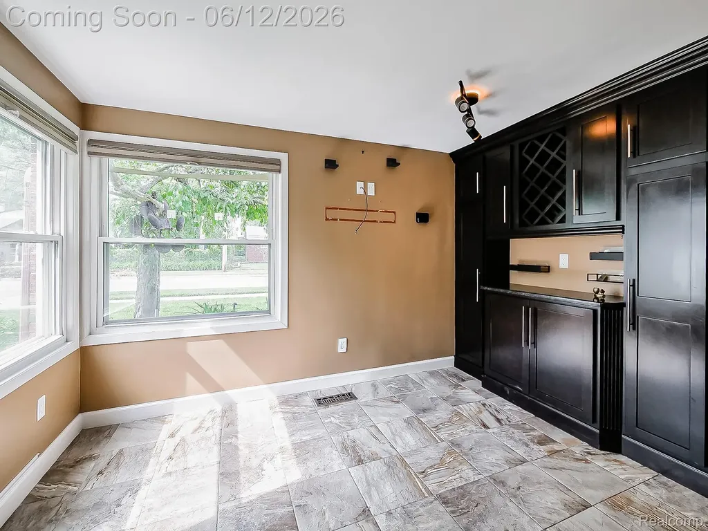 29835 Hillbrook Street Livonia City MI 48152