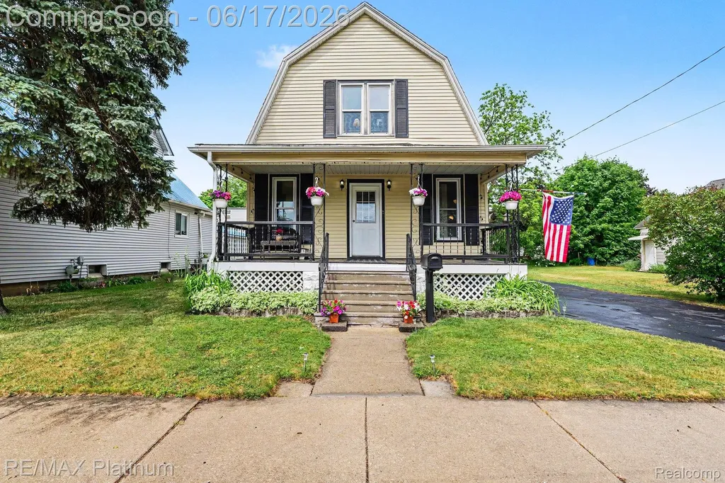 405 N Kiesel Street Bay City City MI 48706