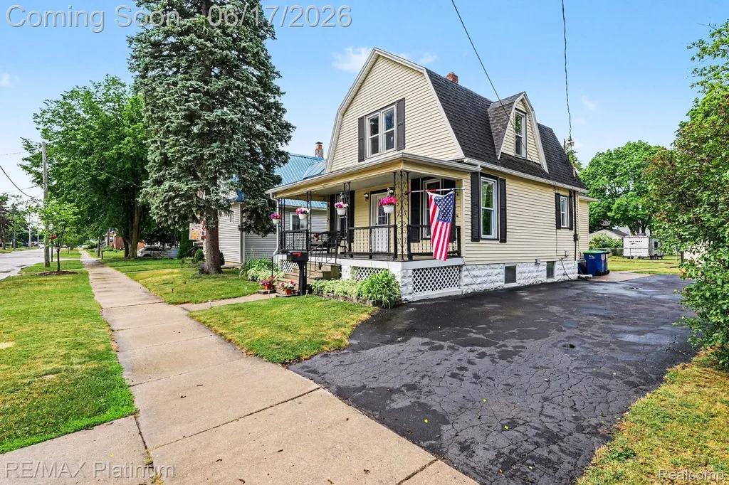 405 N Kiesel Street Bay City City MI 48706