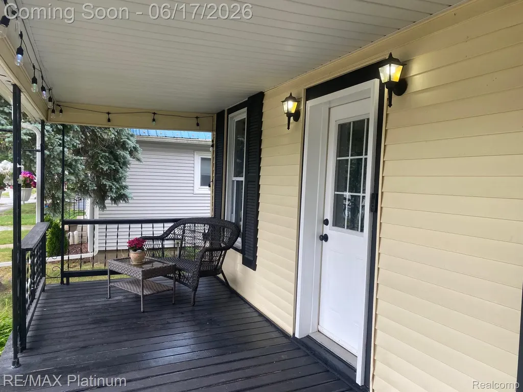 405 N Kiesel Street Bay City City MI 48706