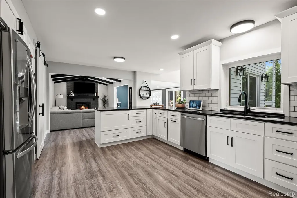 45045 Turtlehead Drive Plymouth Charter Township MI 48170