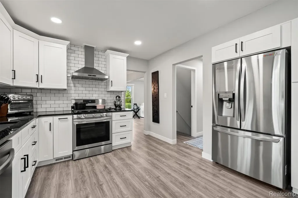 45045 Turtlehead Drive Plymouth Charter Township MI 48170