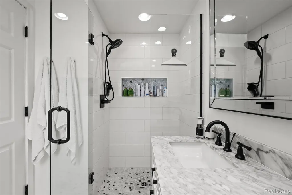 45045 Turtlehead Drive Plymouth Charter Township MI 48170