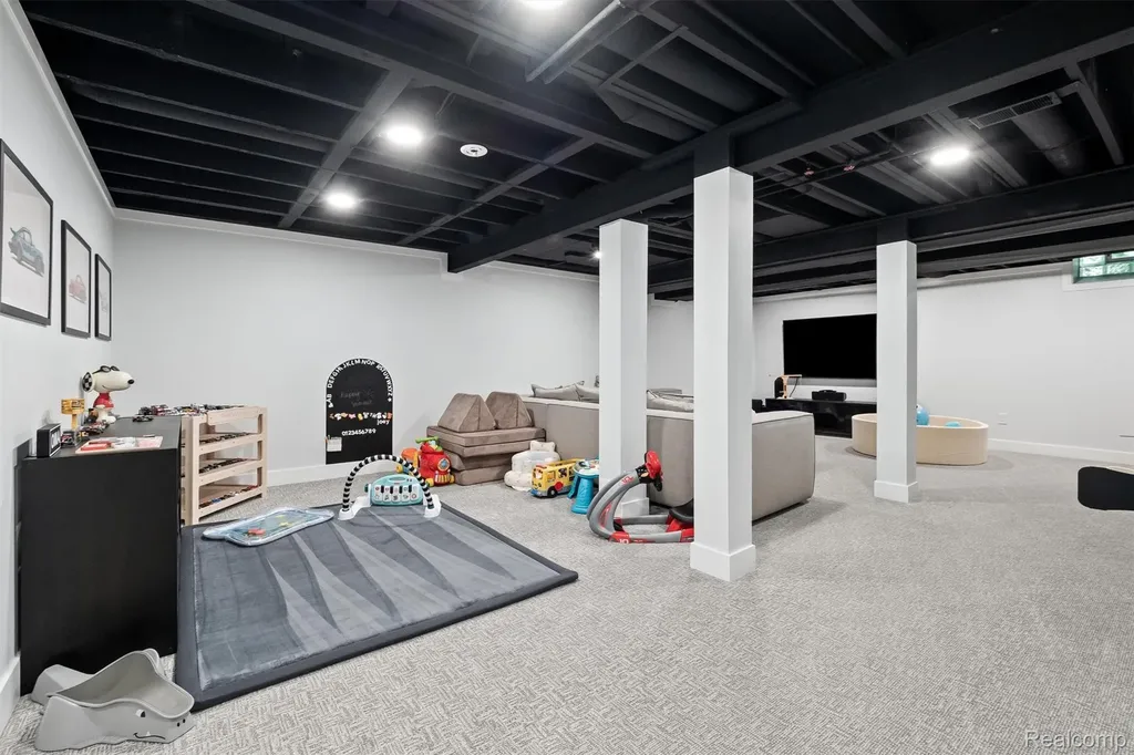 45045 Turtlehead Drive Plymouth Charter Township MI 48170