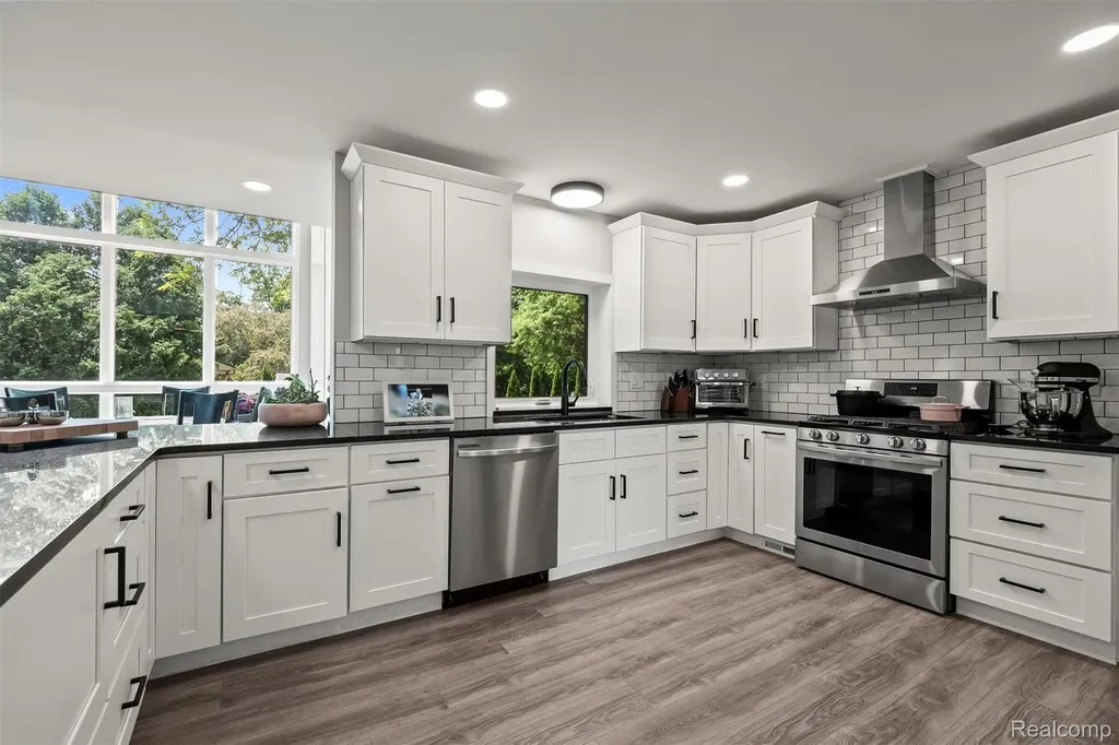 45045 Turtlehead Drive Plymouth Charter Township MI 48170
