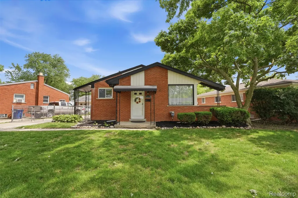 32638 Judy Drive Westland City MI 48185