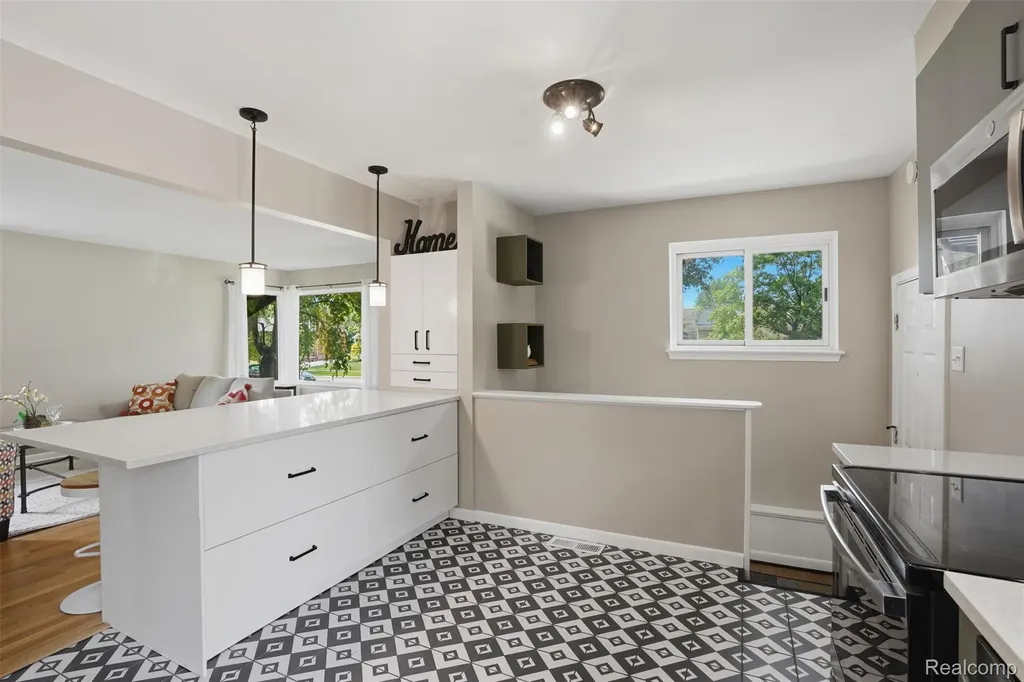 32638 Judy Drive Westland City MI 48185