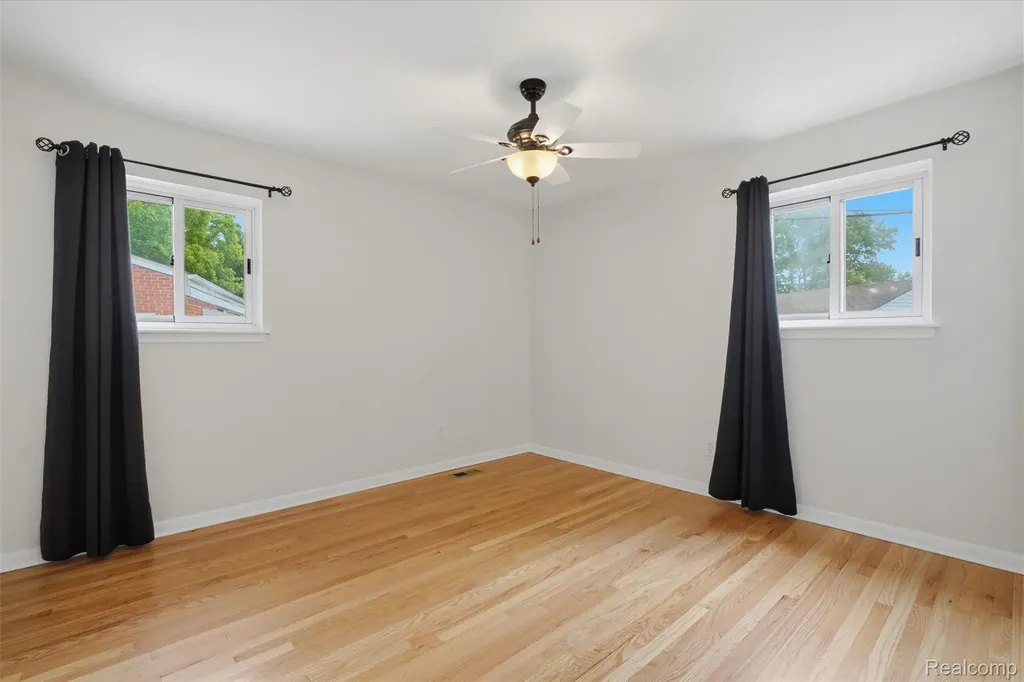 32638 Judy Drive Westland City MI 48185