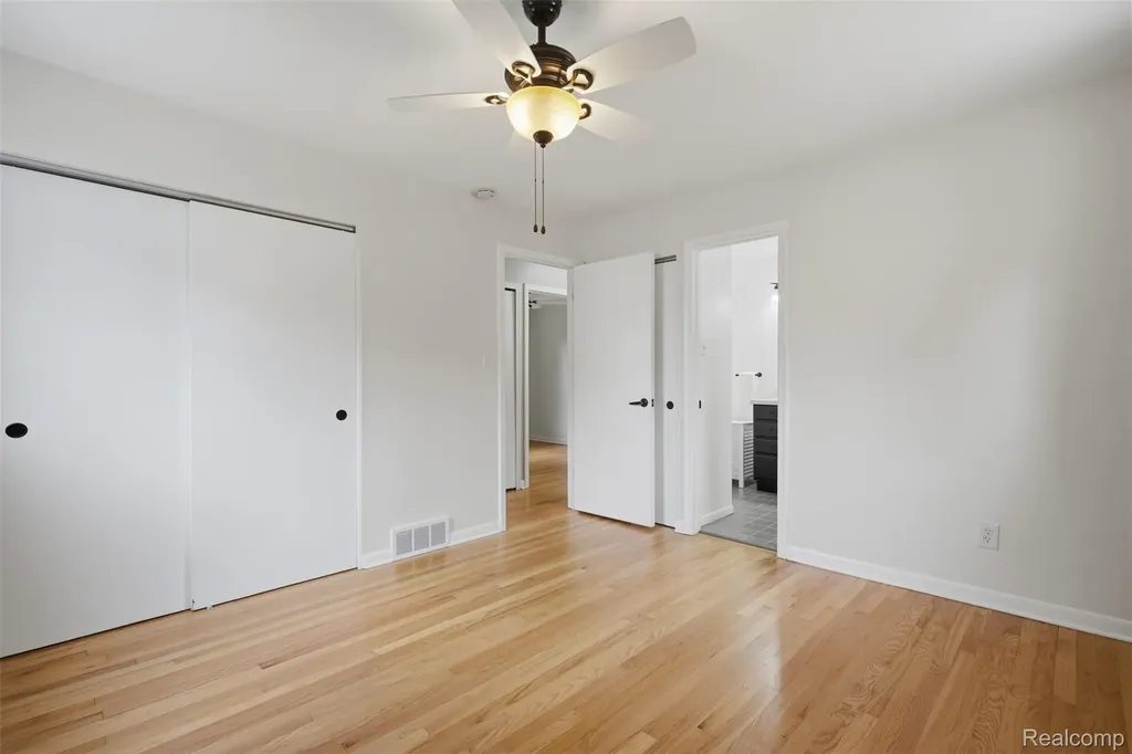 32638 Judy Drive Westland City MI 48185