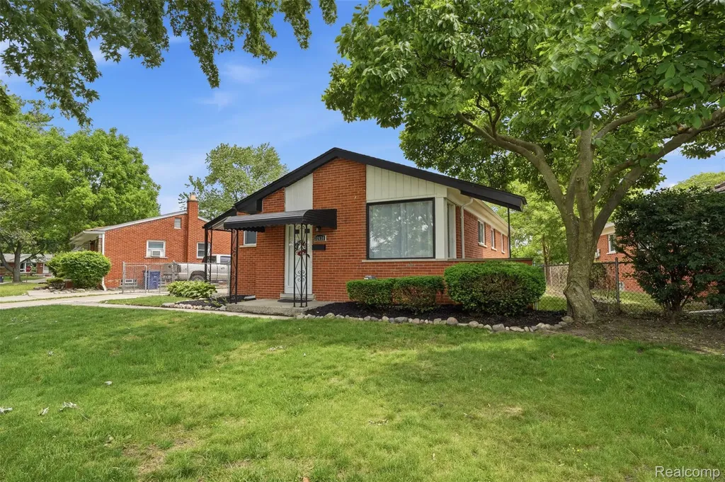 32638 Judy Drive Westland City MI 48185