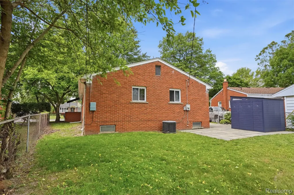 32638 Judy Drive Westland City MI 48185