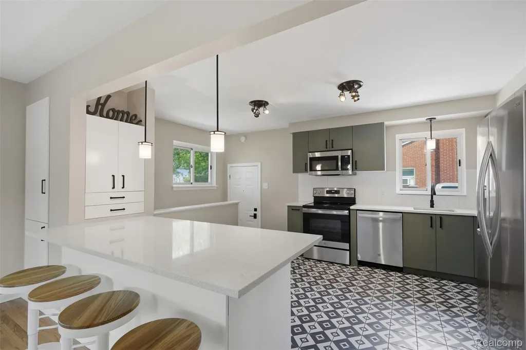 32638 Judy Drive Westland City MI 48185