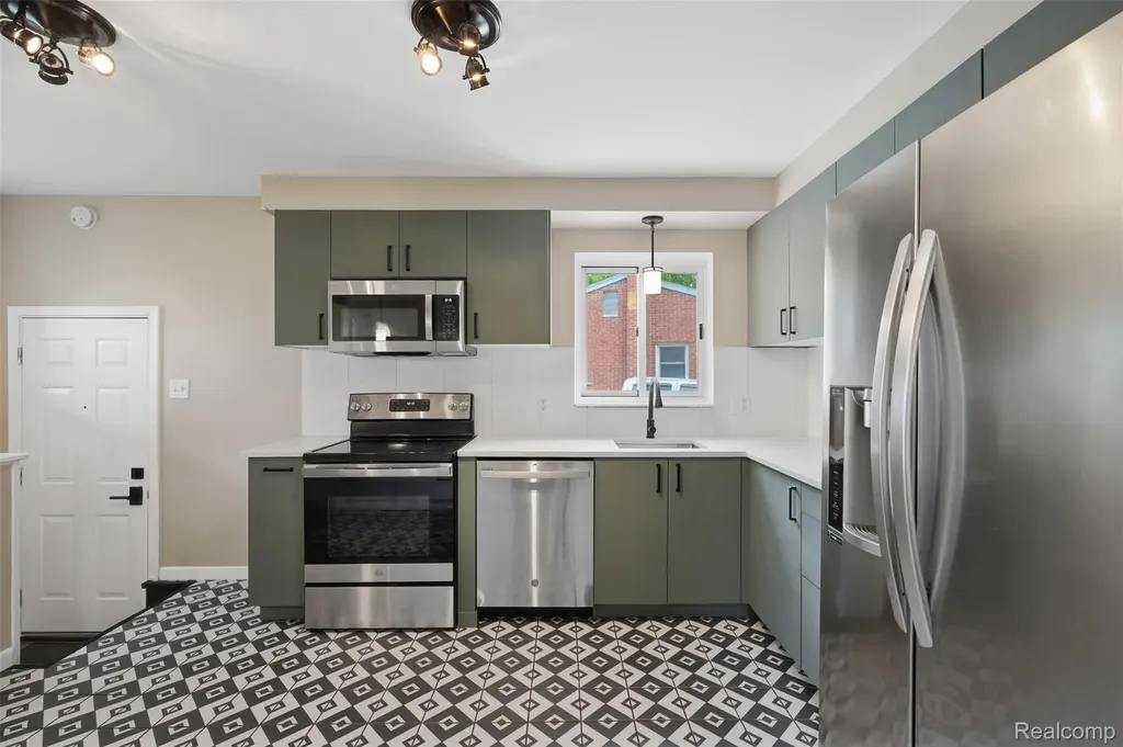 32638 Judy Drive Westland City MI 48185