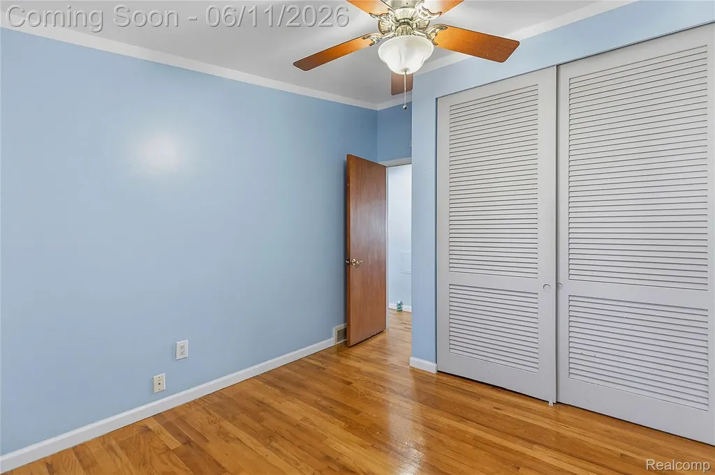 4663 Buchanan Avenue Warren City MI 48092