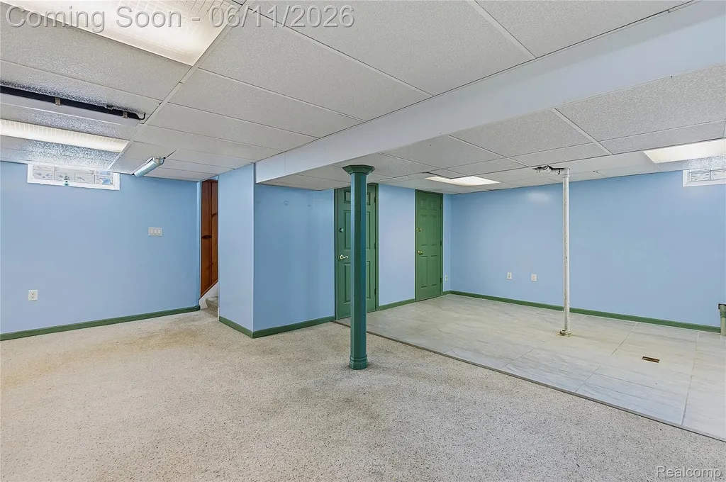 4663 Buchanan Avenue Warren City MI 48092