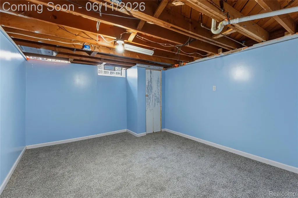 4663 Buchanan Avenue Warren City MI 48092