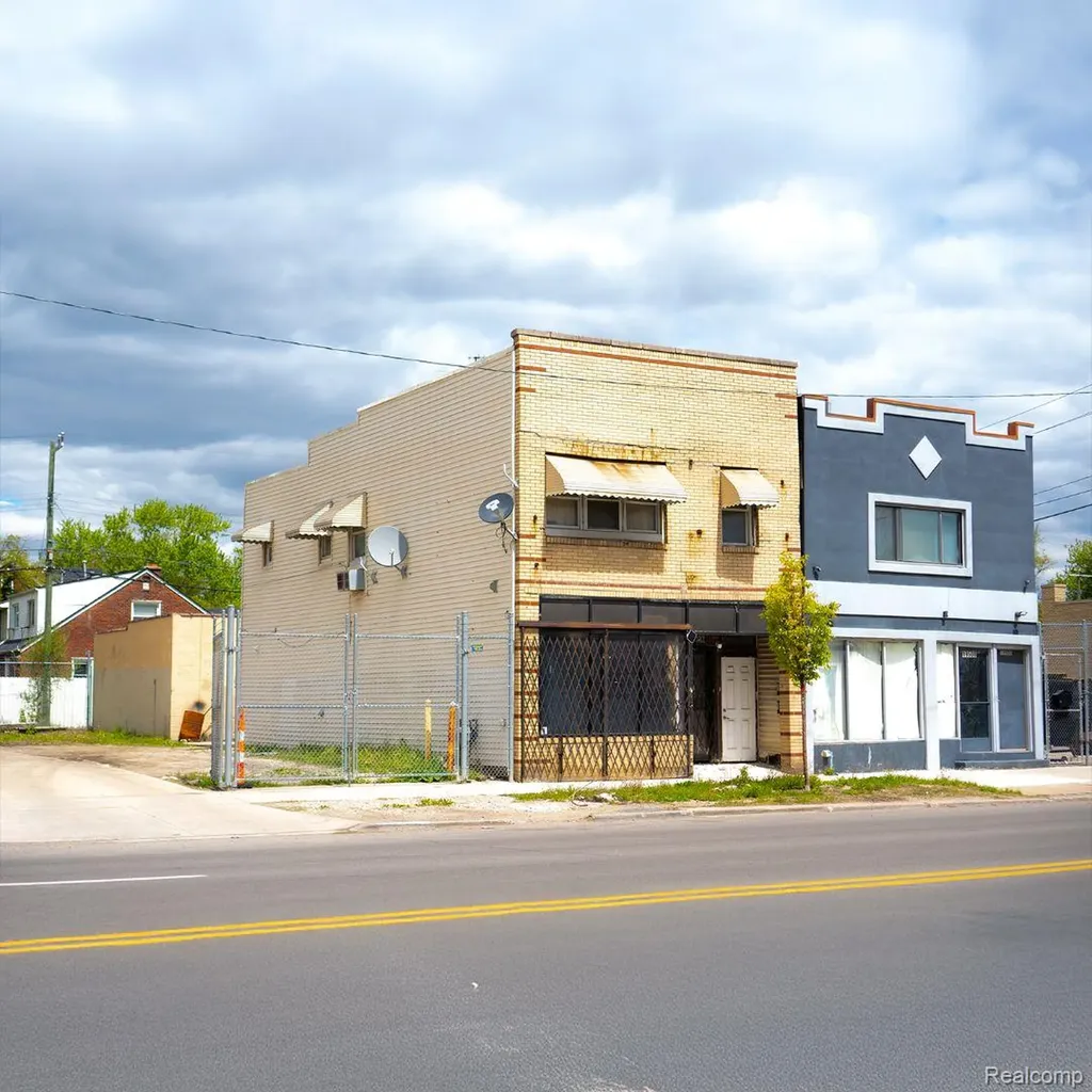 19510 W Warren Avenue Detroit City MI 48228