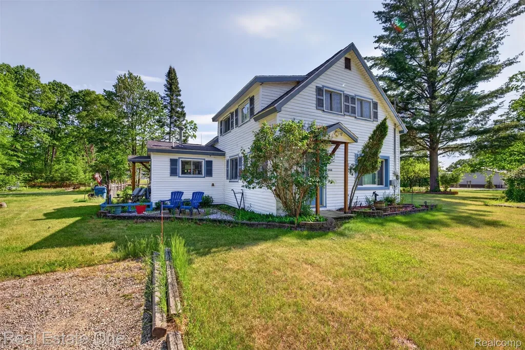 4489 W School Road W Markey Township MI 48653