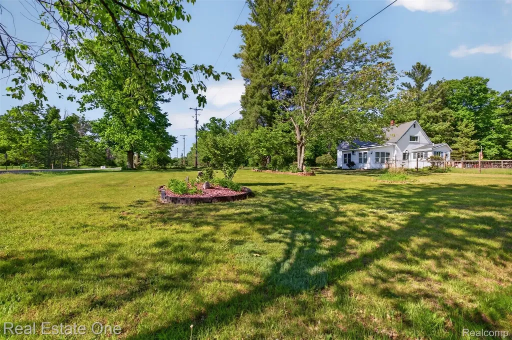 4489 W School Road W Markey Township MI 48653