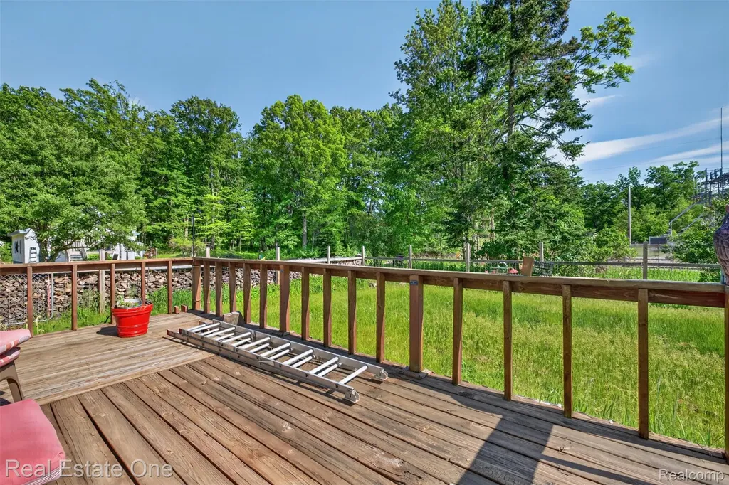4489 W School Road W Markey Township MI 48653