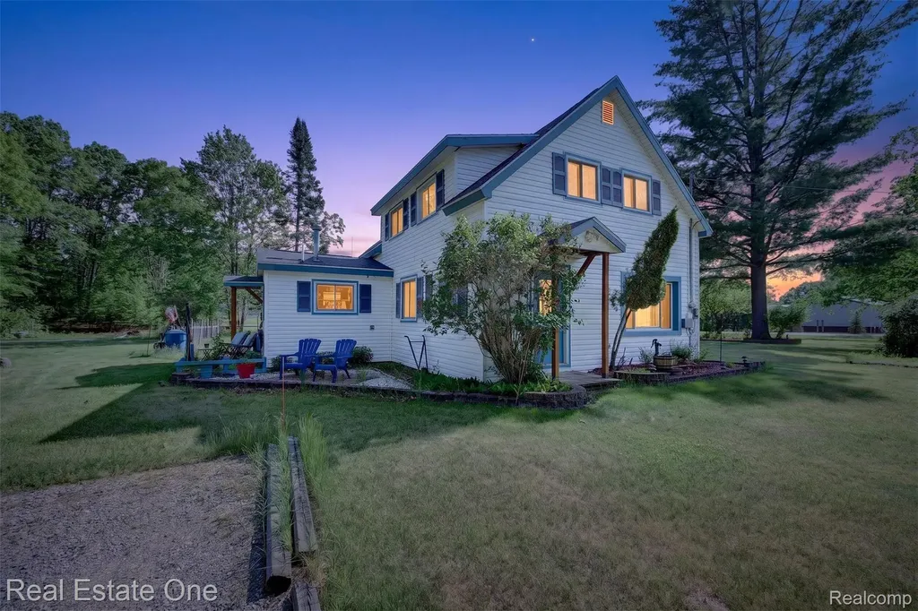 4489 W School Road W Markey Township MI 48653