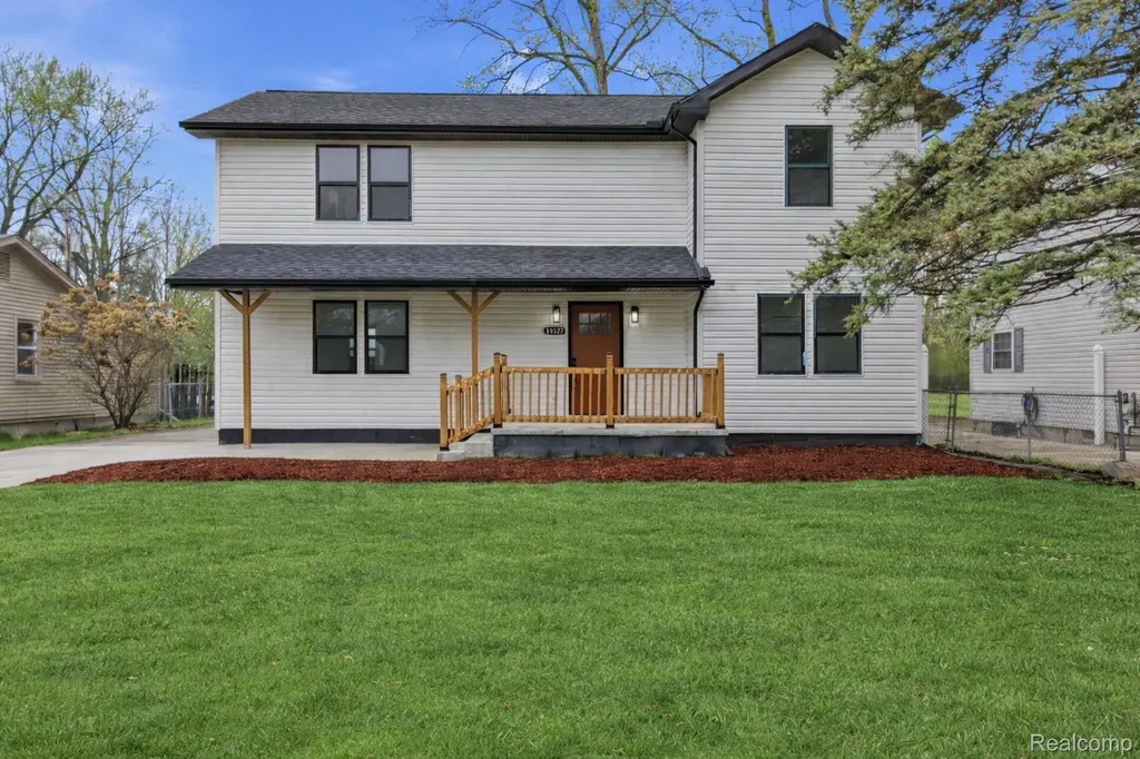 19377 Brentwood Street Livonia City MI 48152