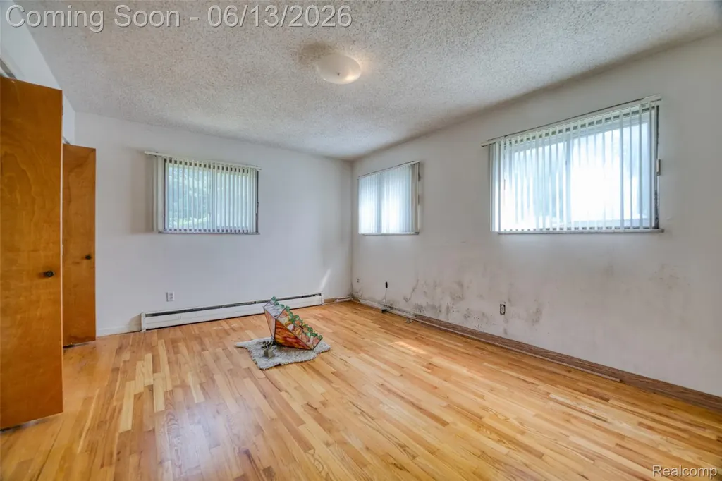 3020 Glengary Road Commerce Charter Township MI 48382