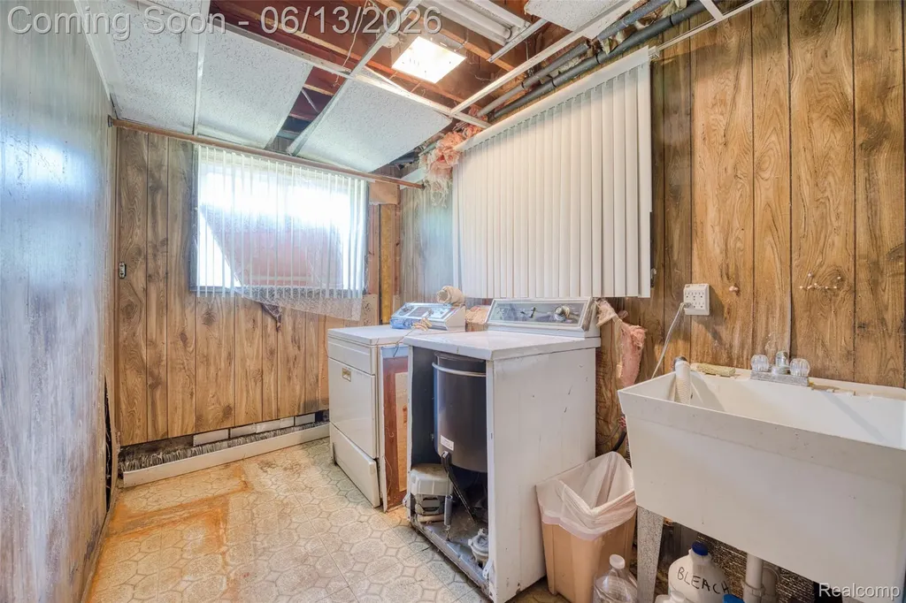 3020 Glengary Road Commerce Charter Township MI 48382