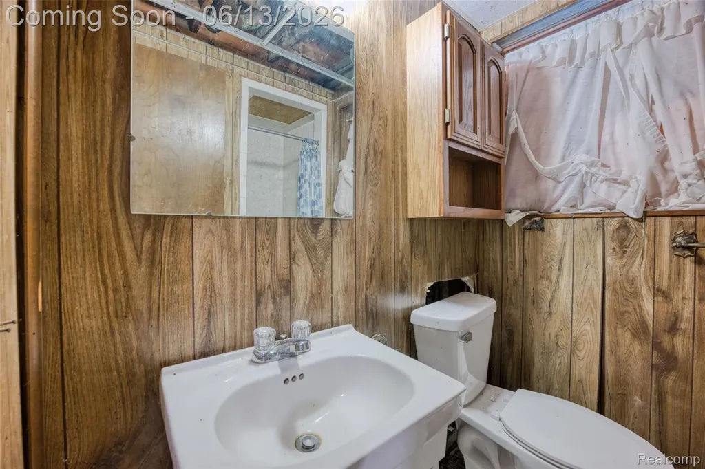 3020 Glengary Road Commerce Charter Township MI 48382
