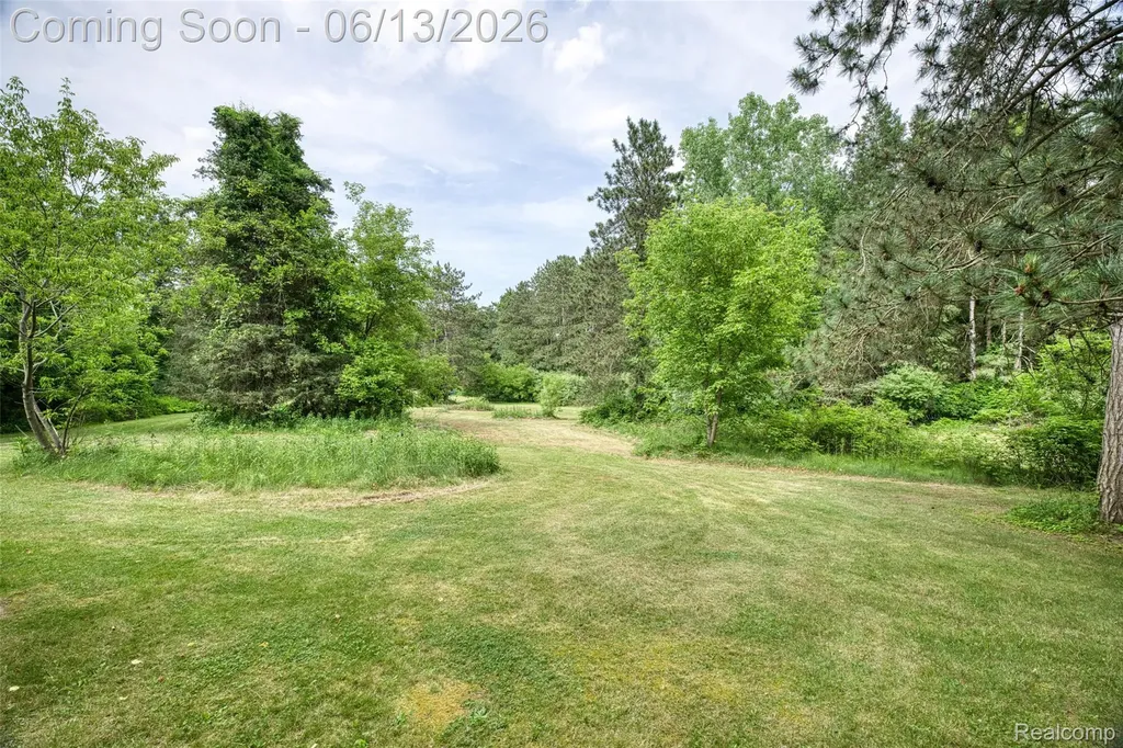 3020 Glengary Road Commerce Charter Township MI 48382