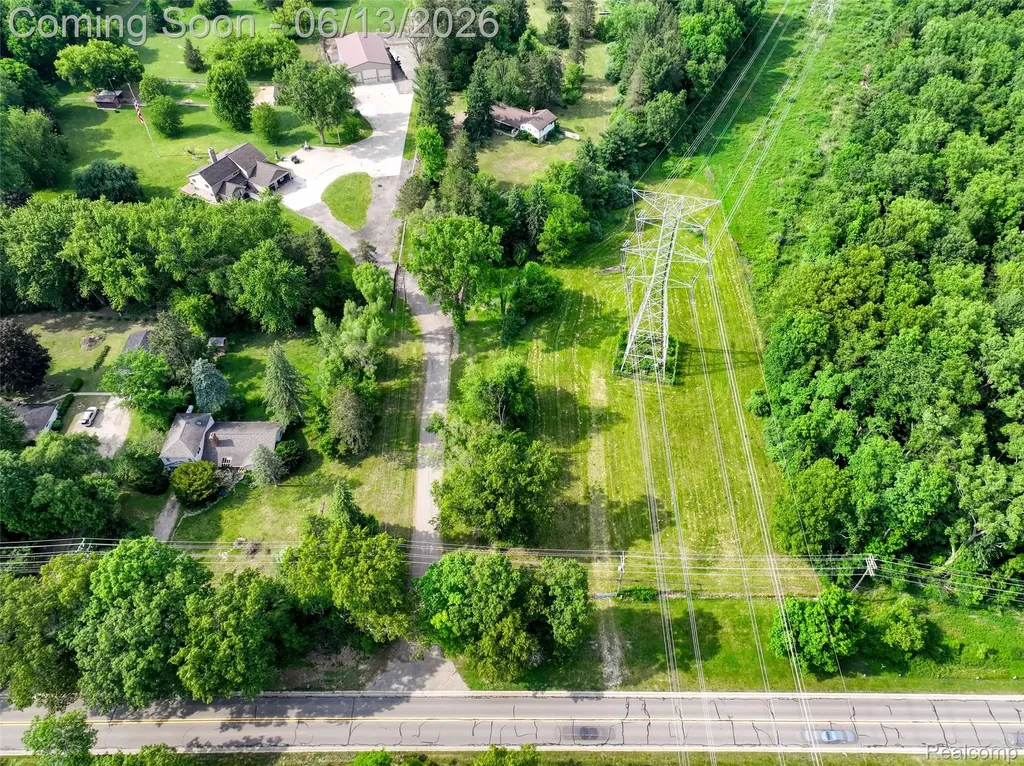 3020 Glengary Road Commerce Charter Township MI 48382