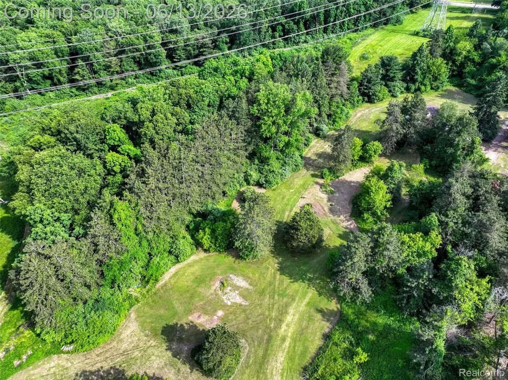 3020 Glengary Road Commerce Charter Township MI 48382