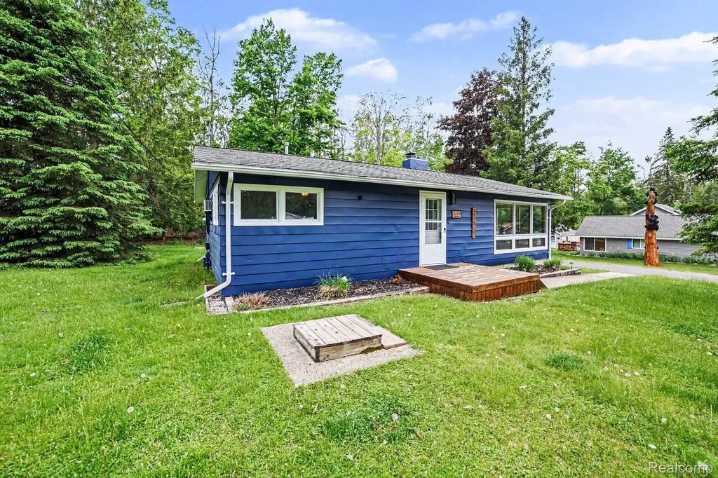 4269 N Owl Road Alcona Township MI 48742