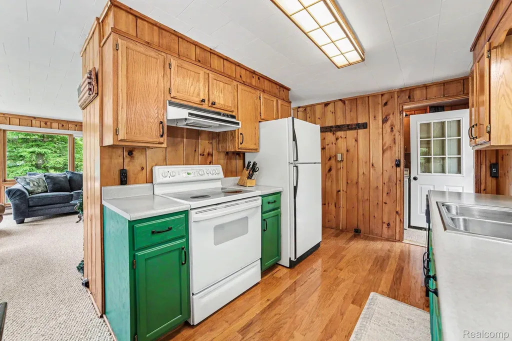 4269 N Owl Road Alcona Township MI 48742