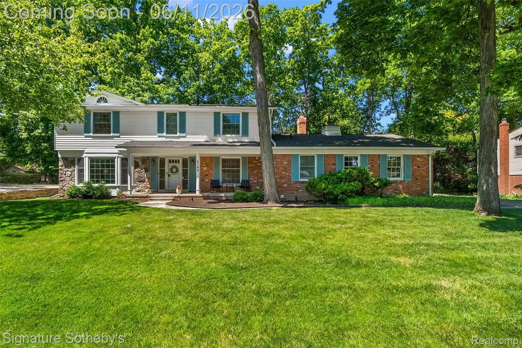 5748 Cherry Crest Drive West Bloomfield Charter Township MI 48322