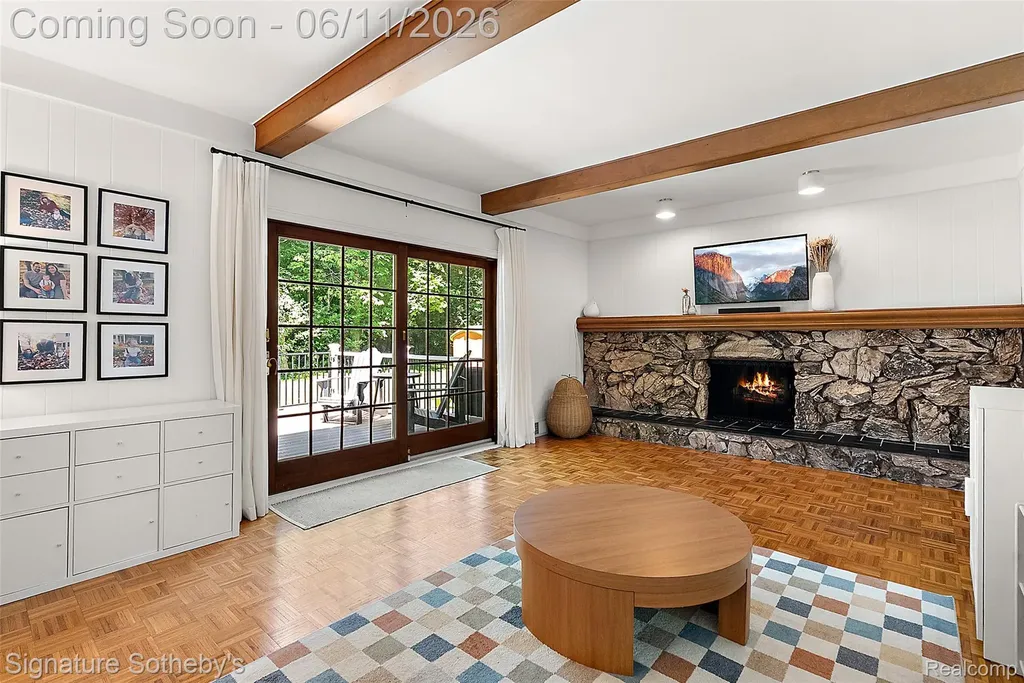 5748 Cherry Crest Drive West Bloomfield Charter Township MI 48322