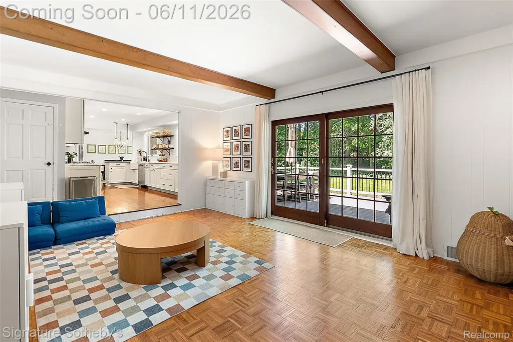 5748 Cherry Crest Drive West Bloomfield Charter Township MI 48322