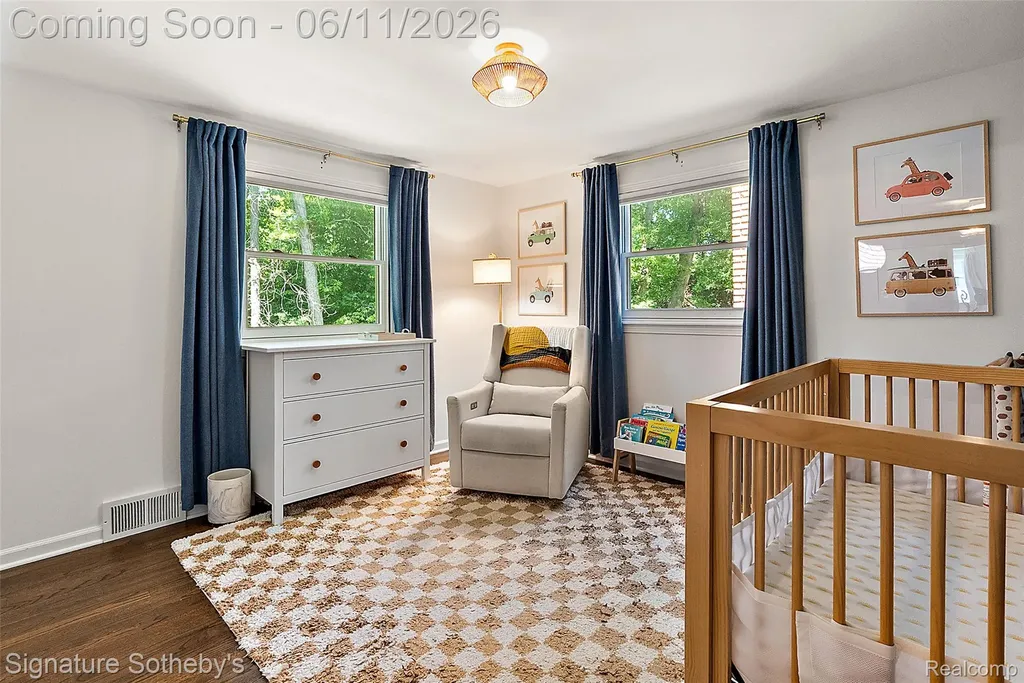 5748 Cherry Crest Drive West Bloomfield Charter Township MI 48322