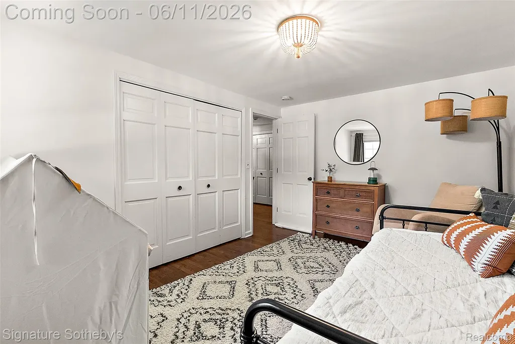 5748 Cherry Crest Drive West Bloomfield Charter Township MI 48322