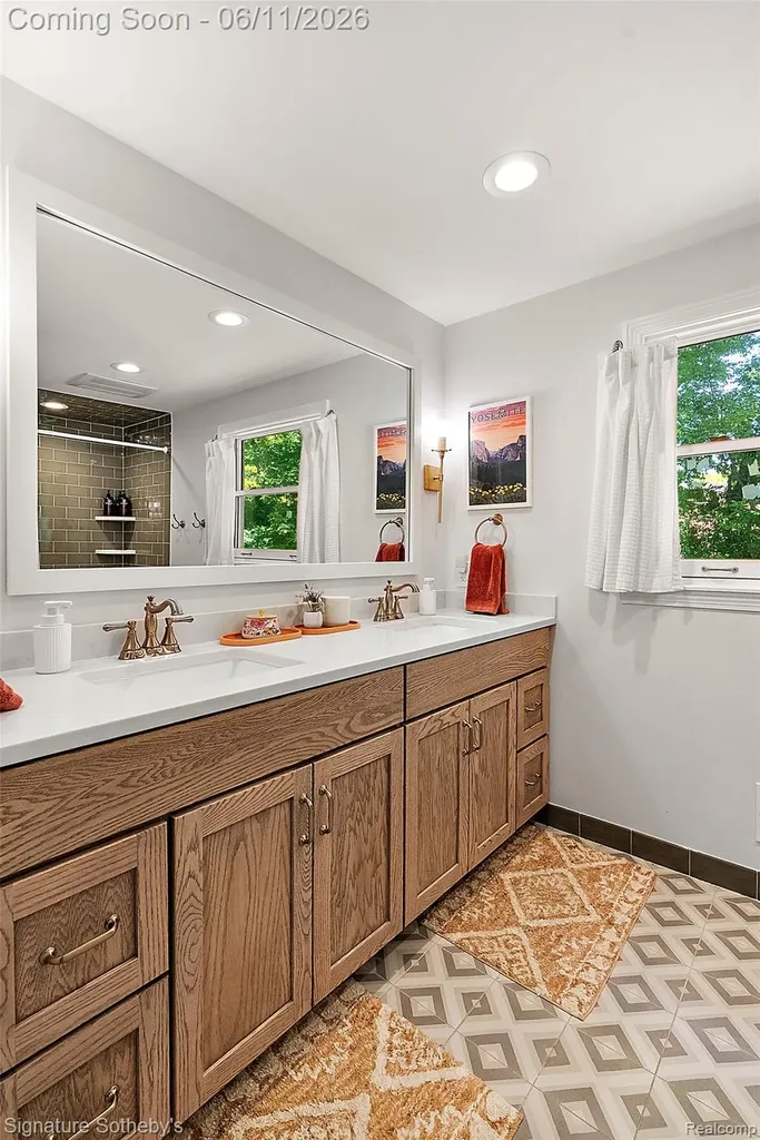 5748 Cherry Crest Drive West Bloomfield Charter Township MI 48322