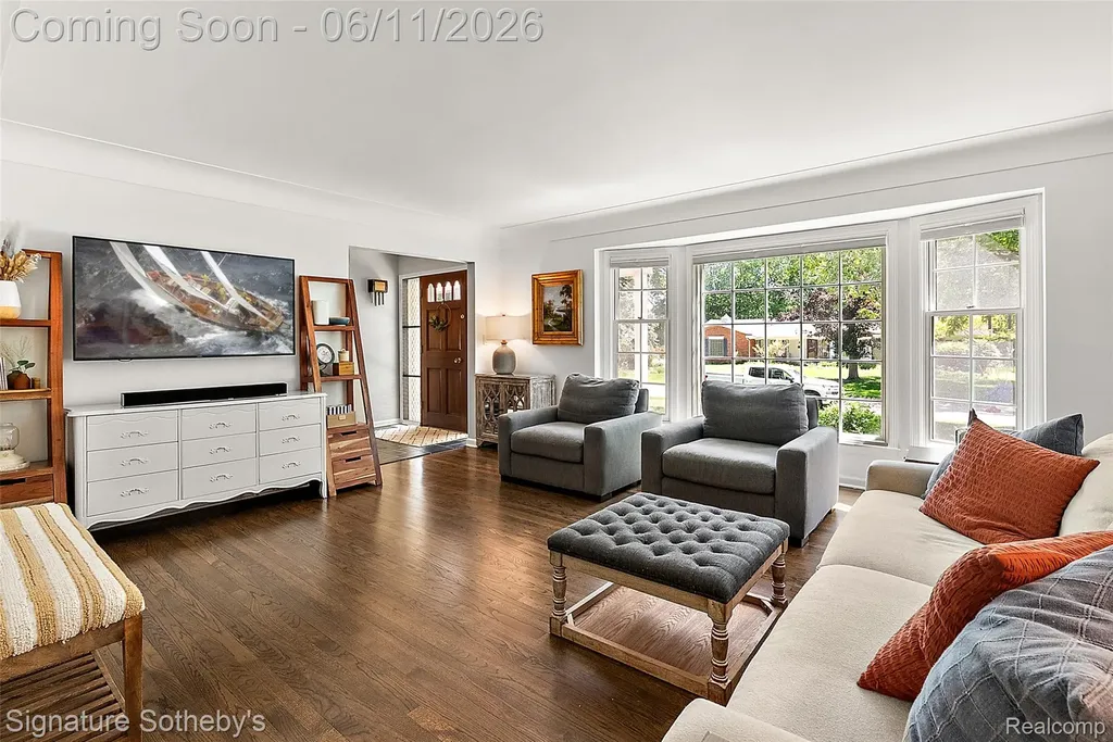 5748 Cherry Crest Drive West Bloomfield Charter Township MI 48322