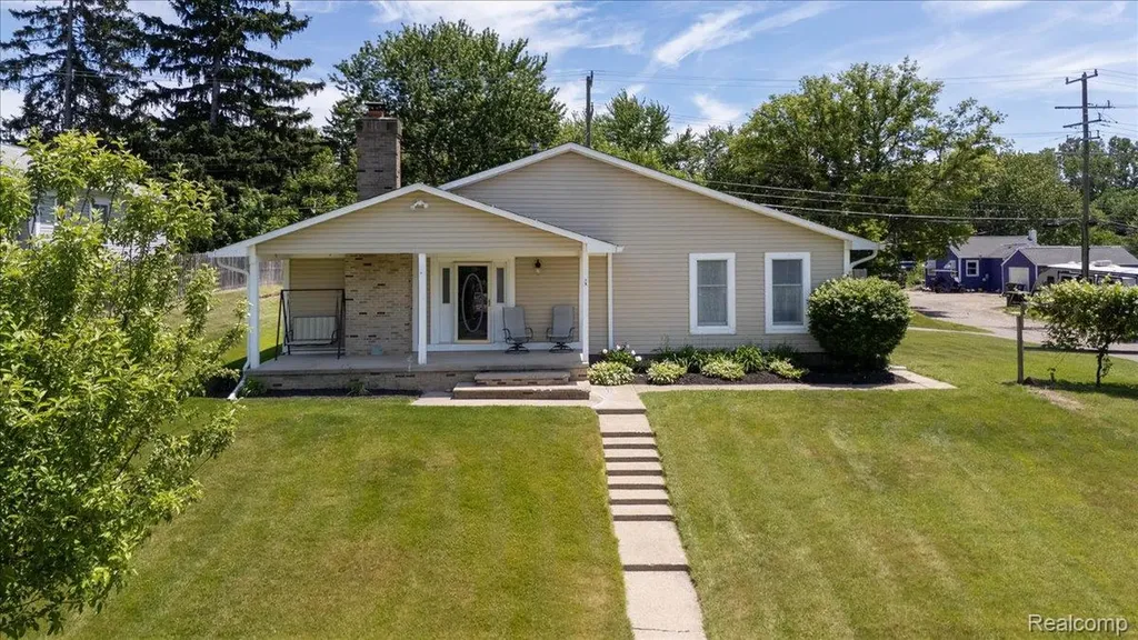 795 Hogarth Avenue Waterford Charter Township MI 48328